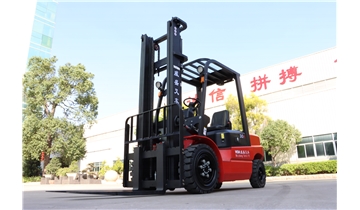 深夜倉(cāng)儲(chǔ)不“掉鏈”！威盛叉車(chē)成電商倉(cāng)庫(kù)安心搭檔